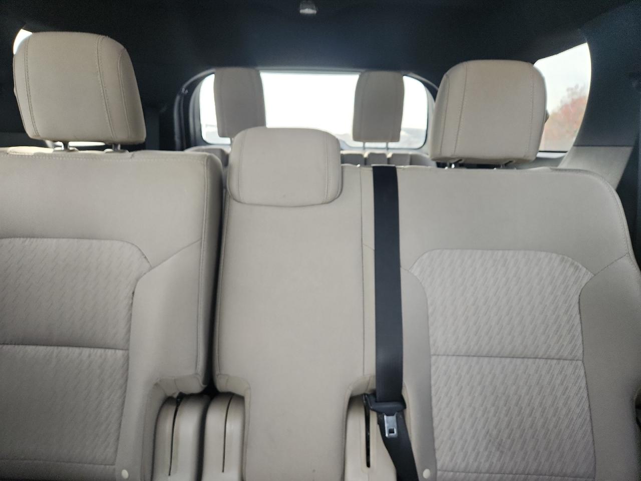 Ford Explorer Image 10