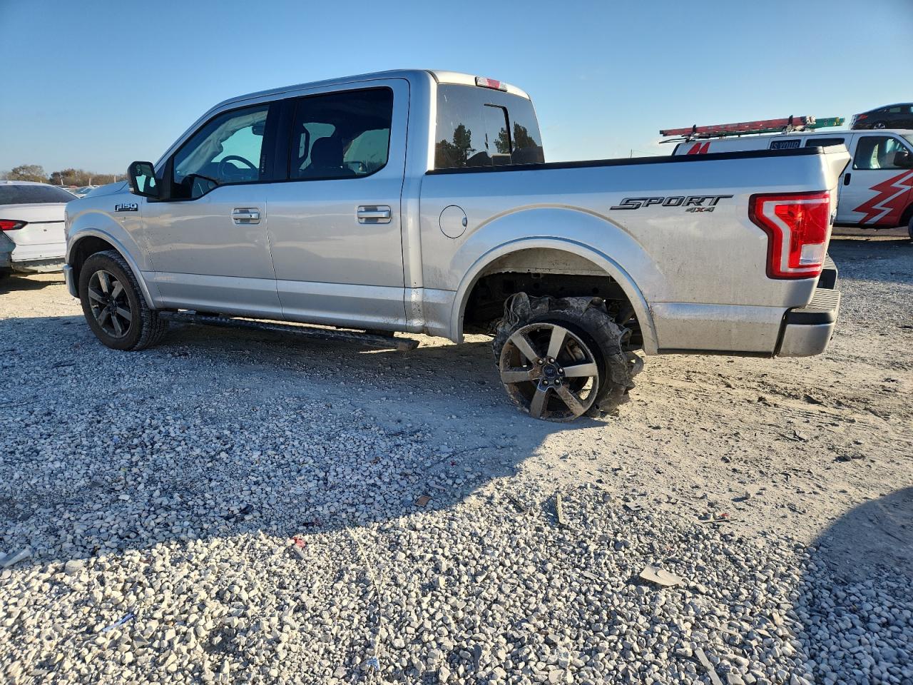 Ford F-150 Supercrew Image 11