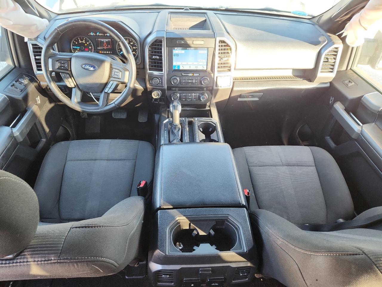 Ford F-150 Supercrew Image 9