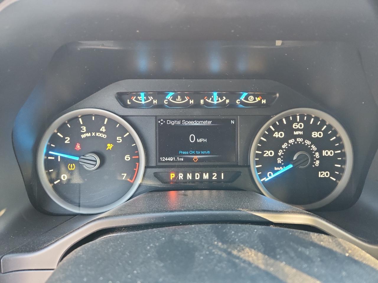 Ford F-150 Supercrew Image 4