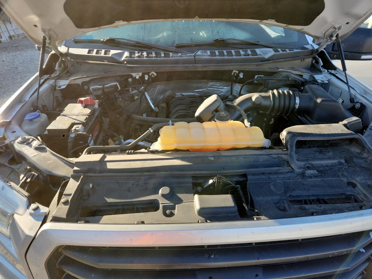 Ford F-150 Supercrew Image 3