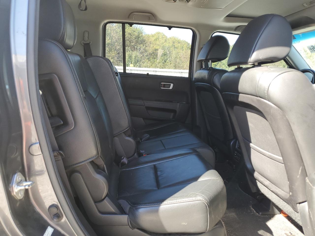 Honda Pilot Touring Image 10