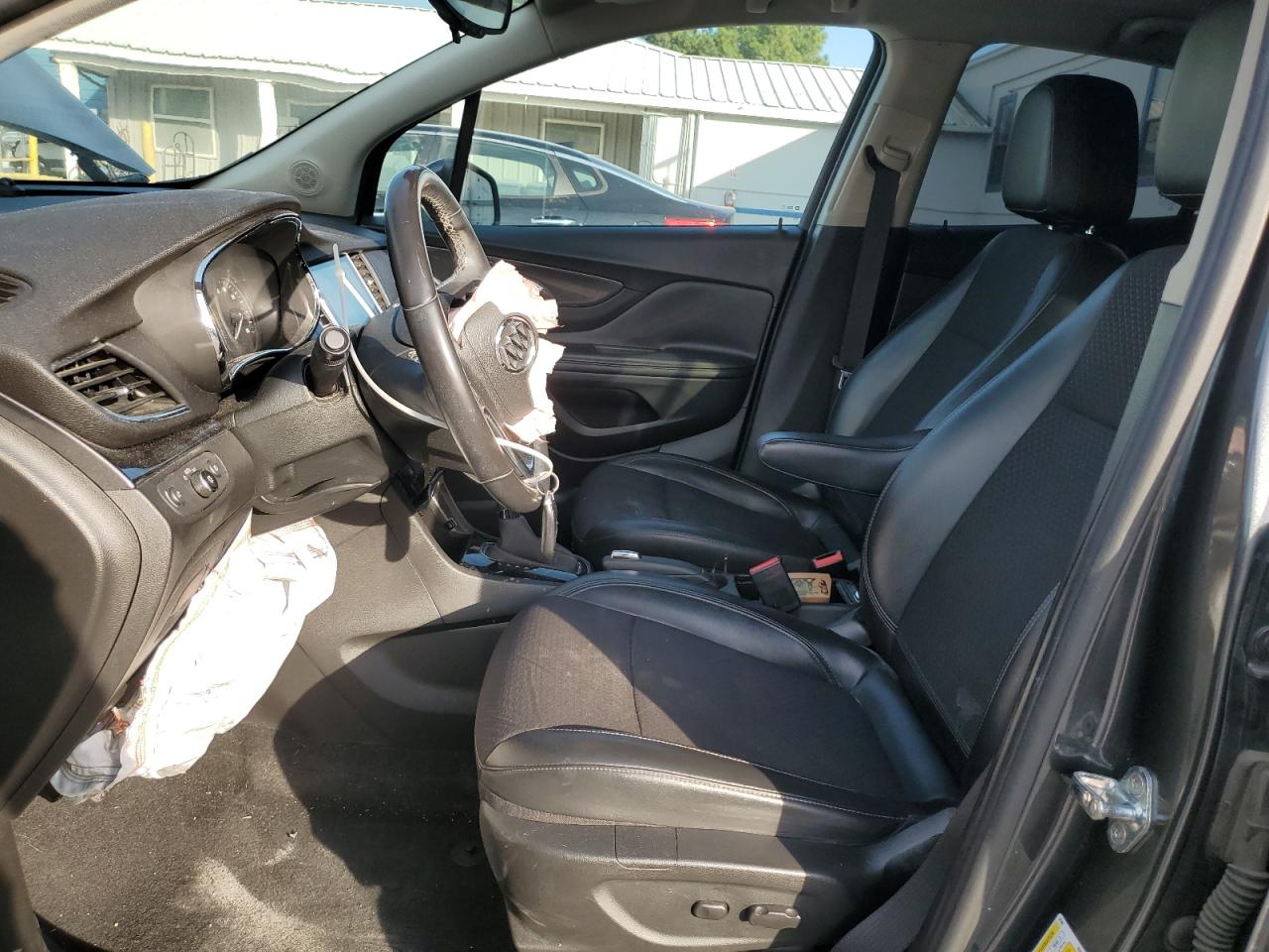 Buick Encore Sport Touring Image 5