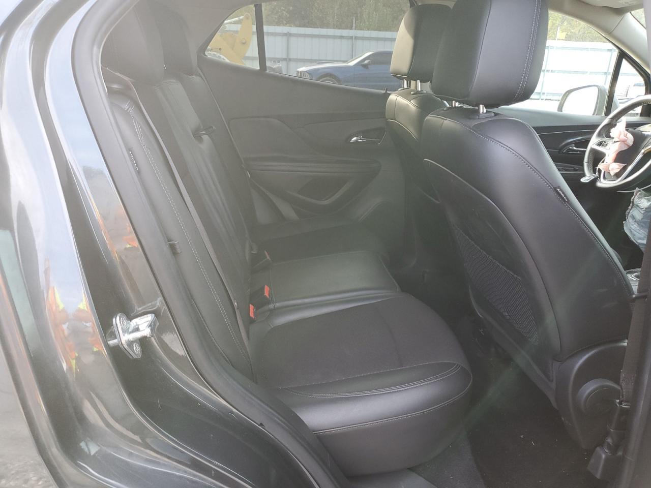 Buick Encore Sport Touring Image 3