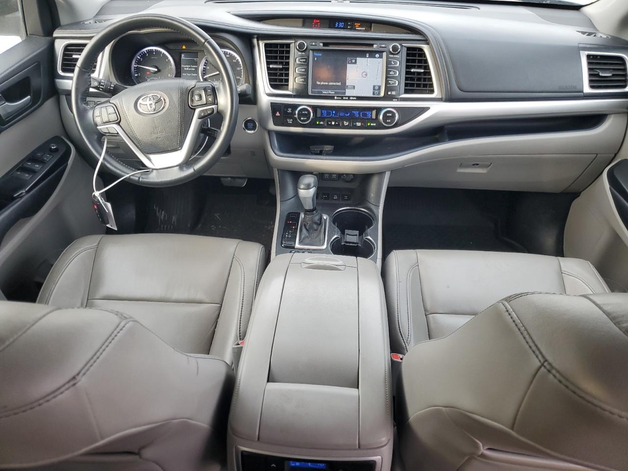 Toyota Highlander Se Image 6