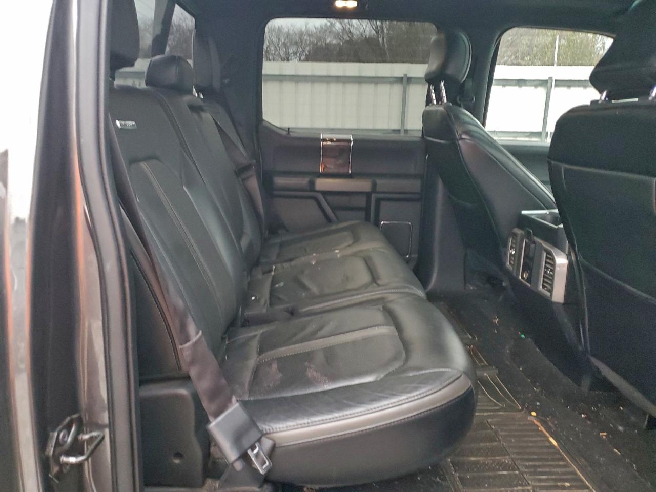 Ford F-150 Supercrew Image 10