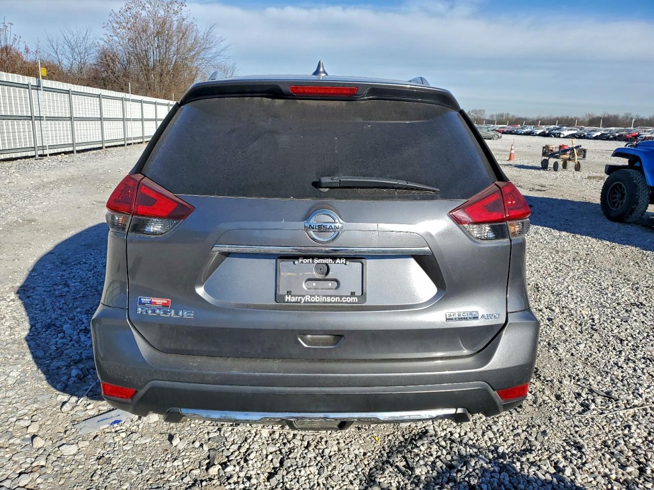 Nissan Rogue S Image 5