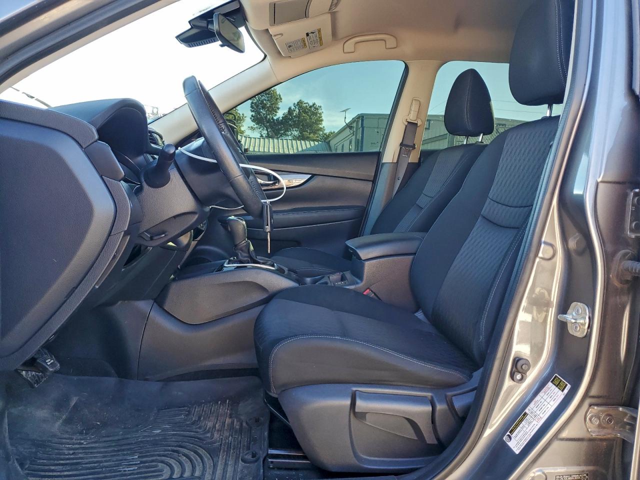 Nissan Rogue S Image 12