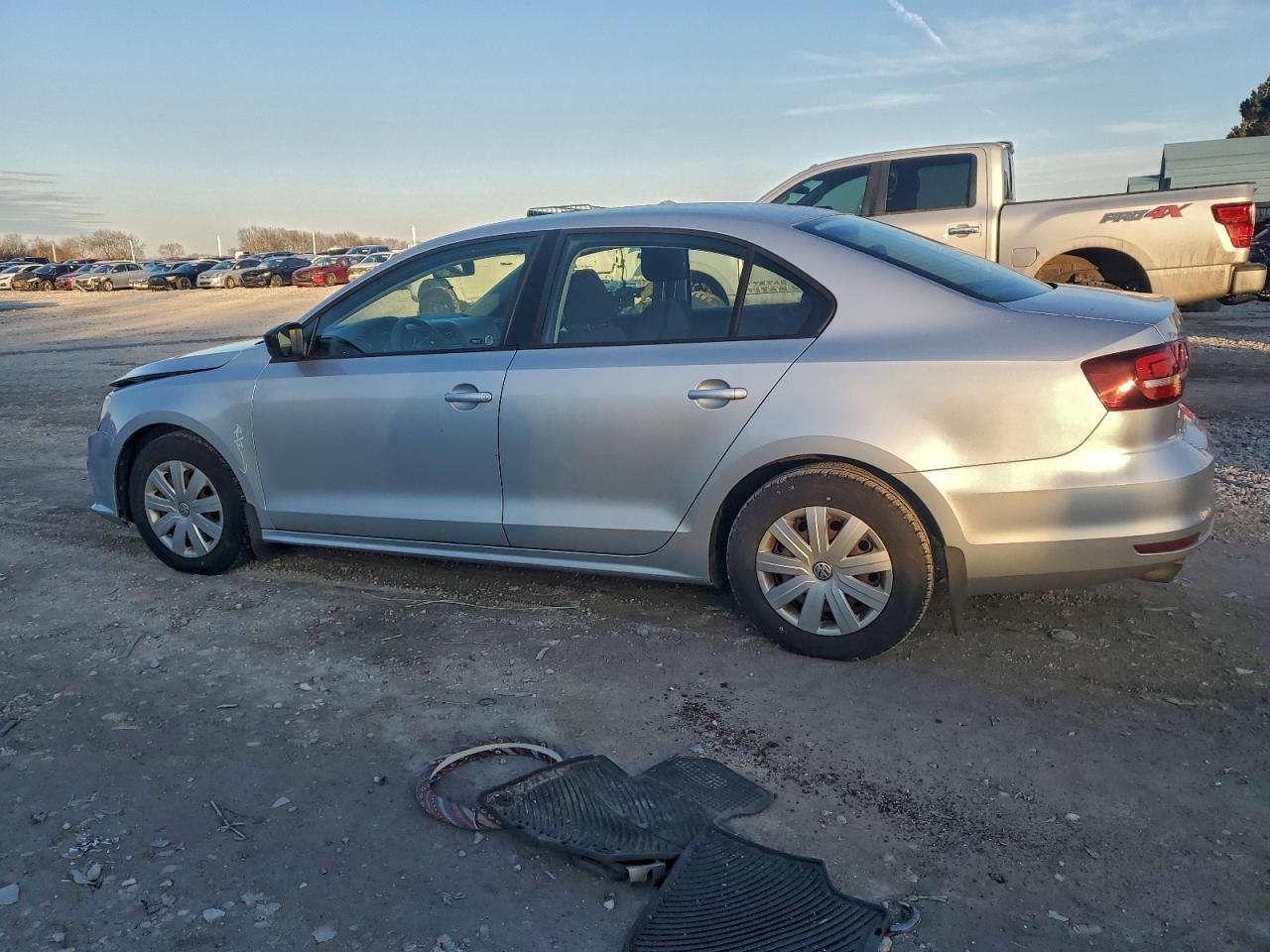 Volkswagen Jetta S Image 2