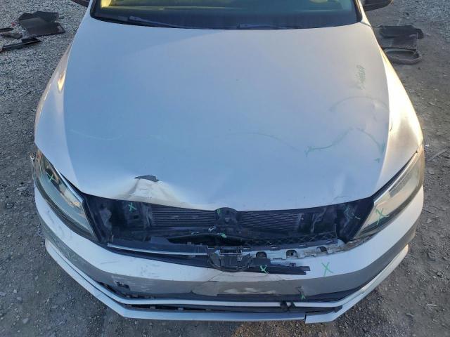 Volkswagen Jetta S Image 5