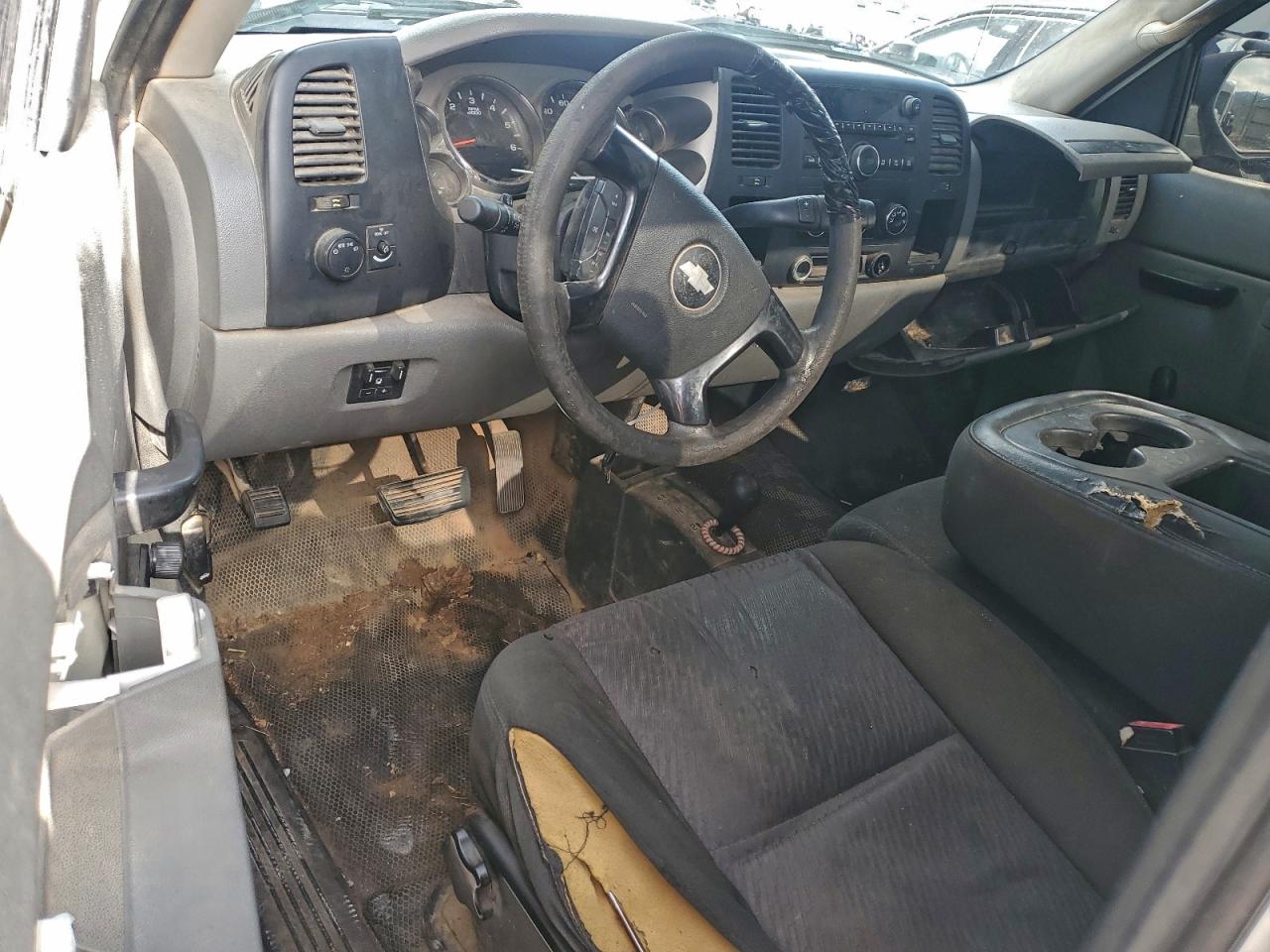 Chevrolet Silverado K2500 Heavy Duty Image 3