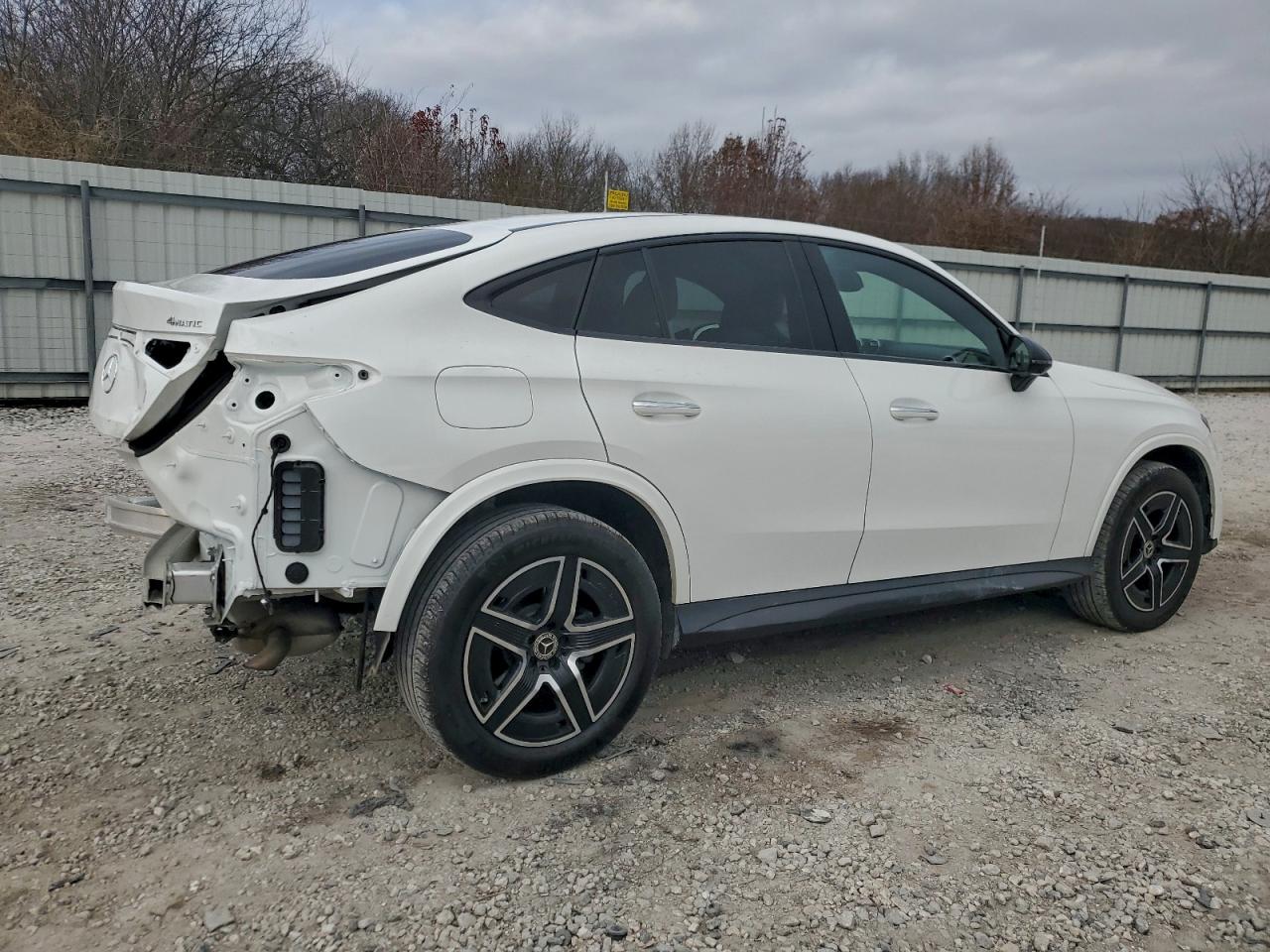 Mercedes-Benz GLC 300 4matic Image 3