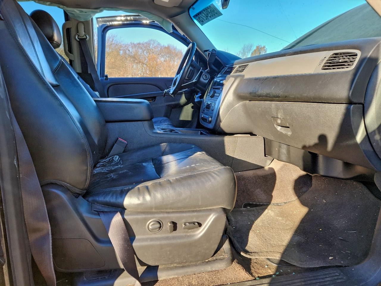 Chevrolet Tahoe K1500 Lt Image 13