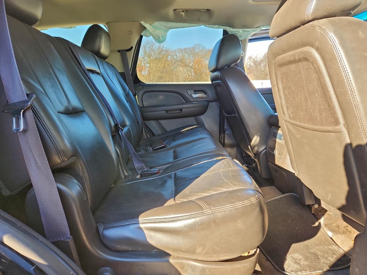 Chevrolet Tahoe K1500 Lt Image 10