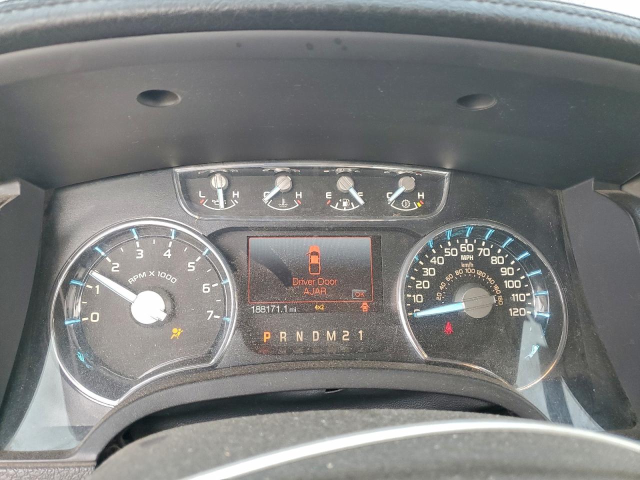 Ford F-150 Supercrew Image 6