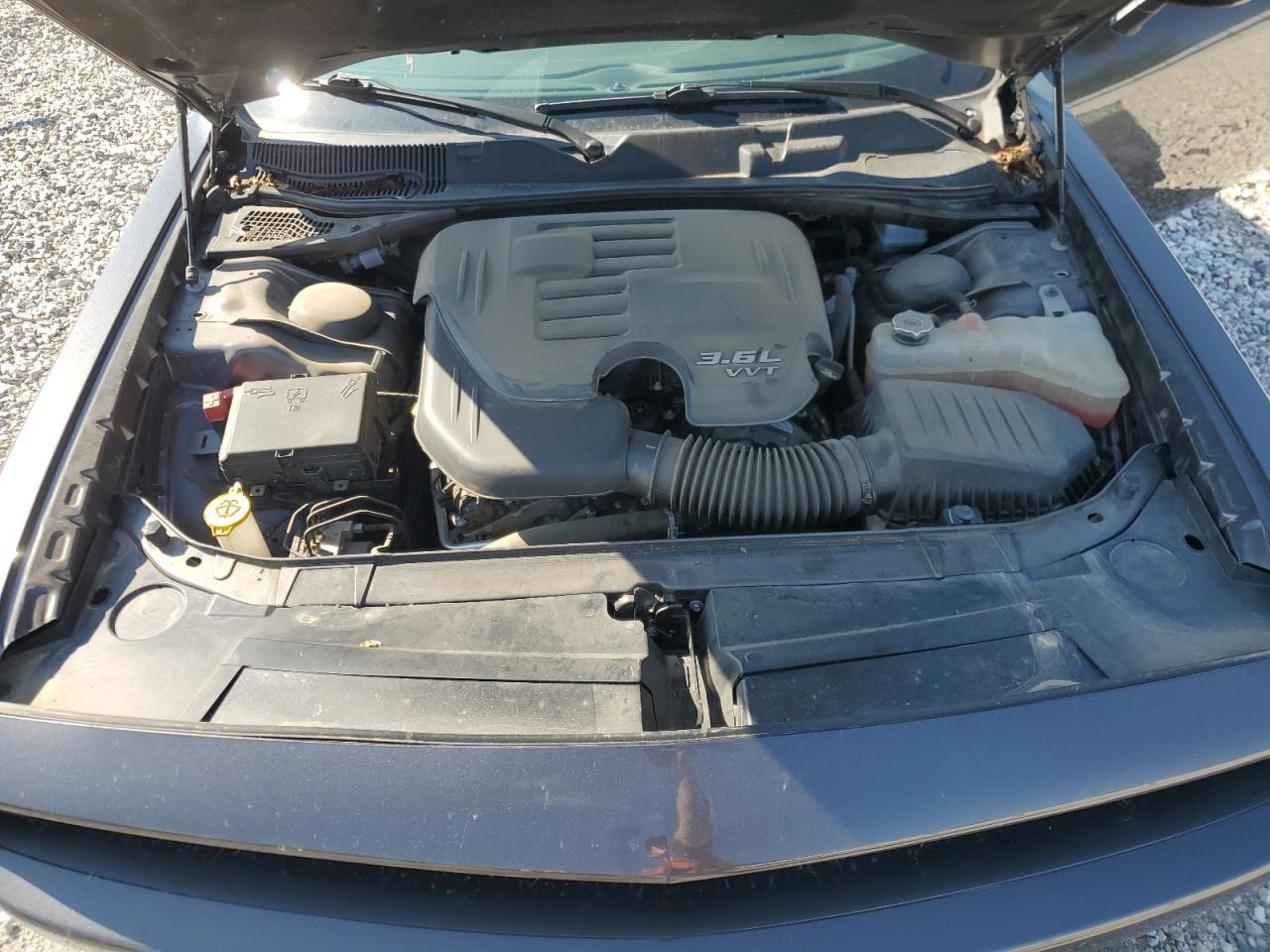 Dodge Challenger Sxt Image 9