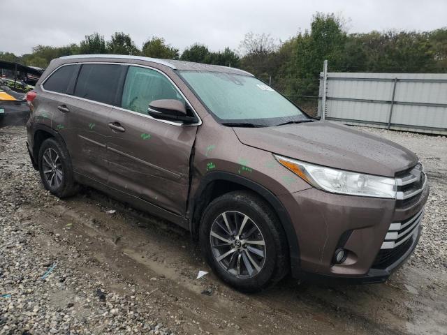 Toyota Highlander Se Image 3