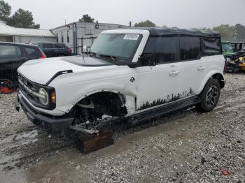  Salvage Ford Bronco