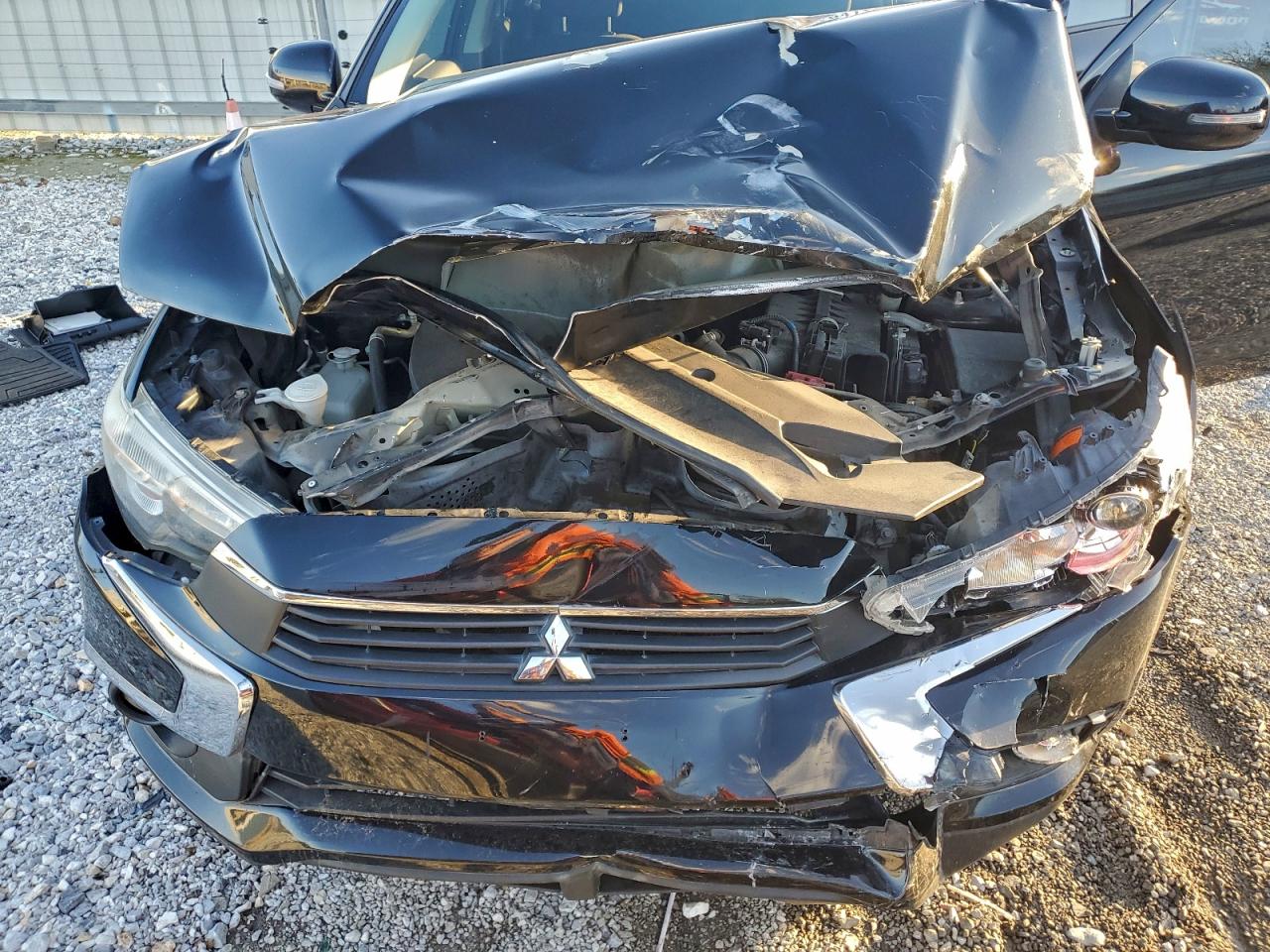 Mitsubishi Outlander Es Image 3