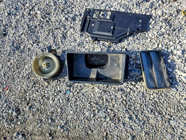 Toyota Camry Se Image 10