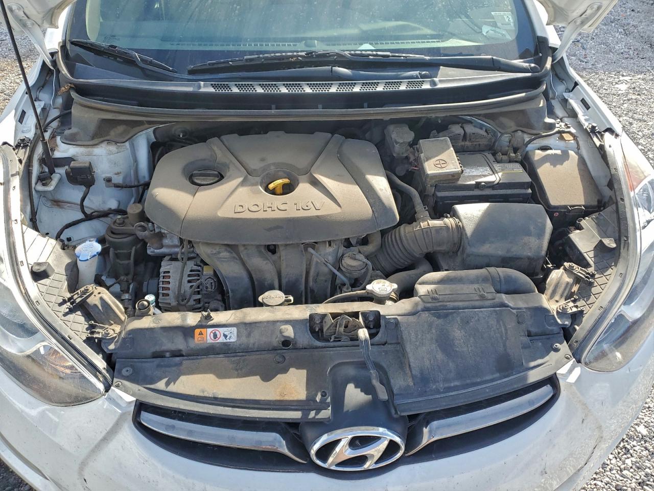 Hyundai ELANTRA Gls Image 6