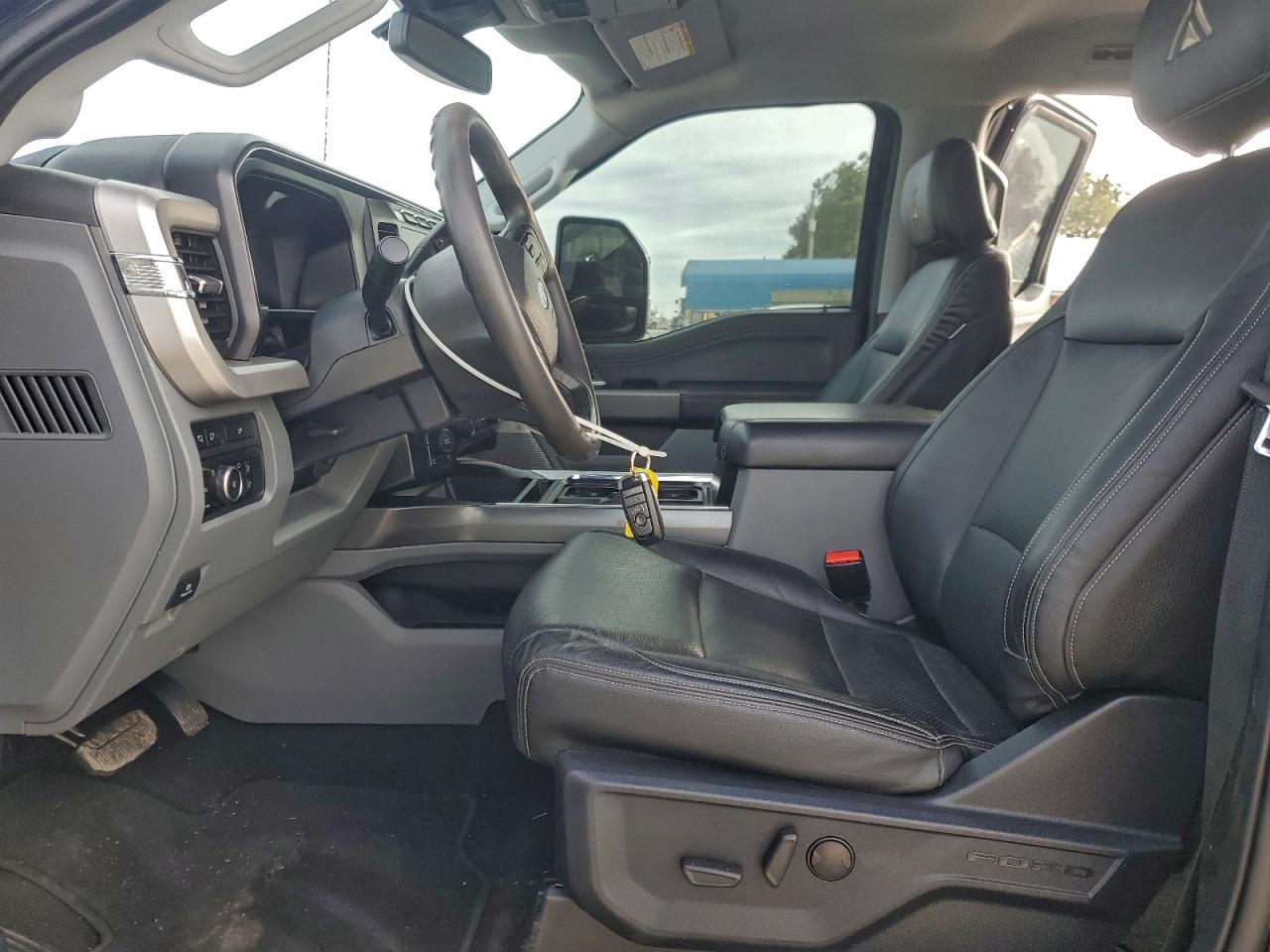 Ford F-250 Super Duty Image 8