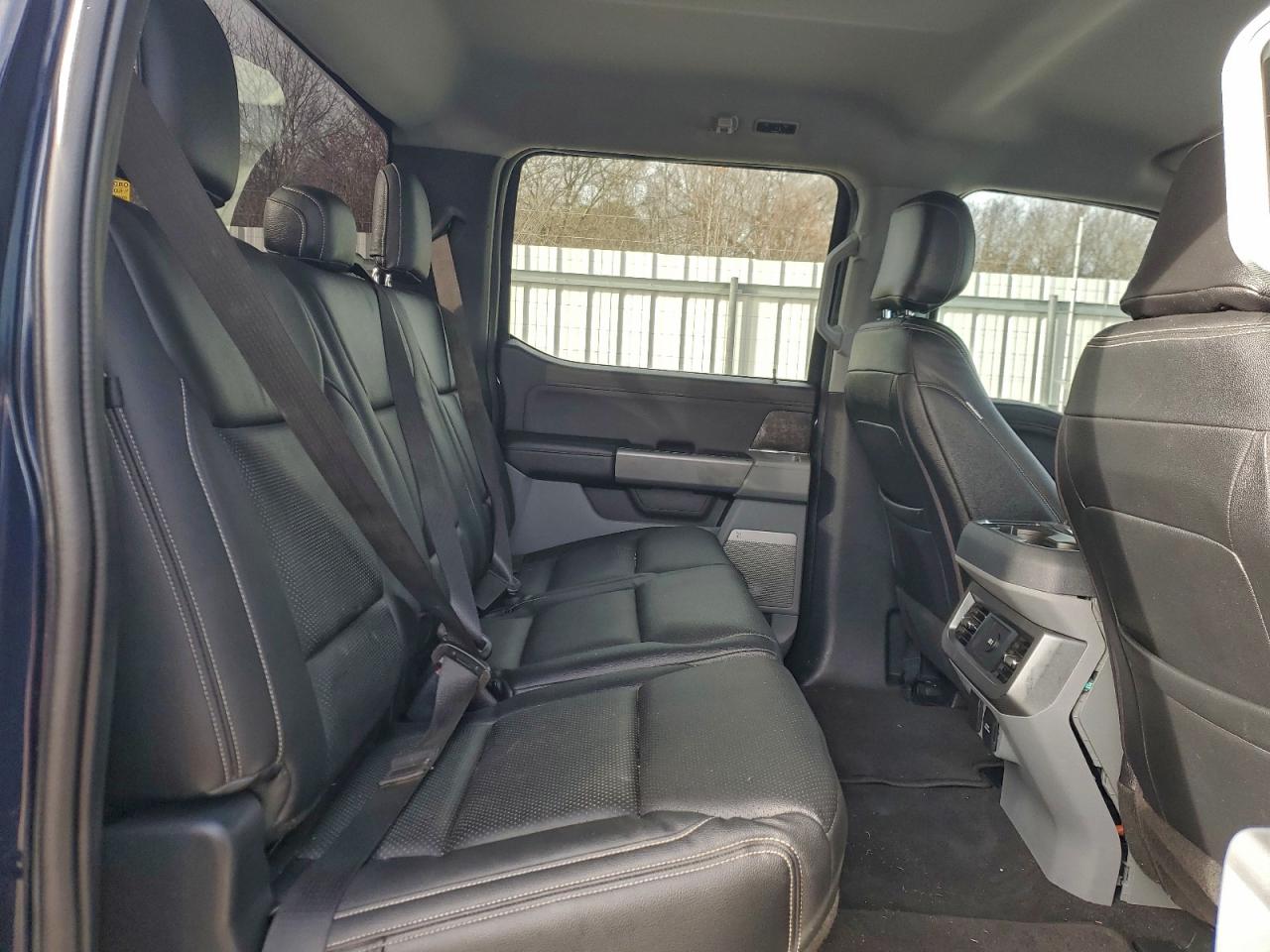 Ford F-250 Super Duty Image 12