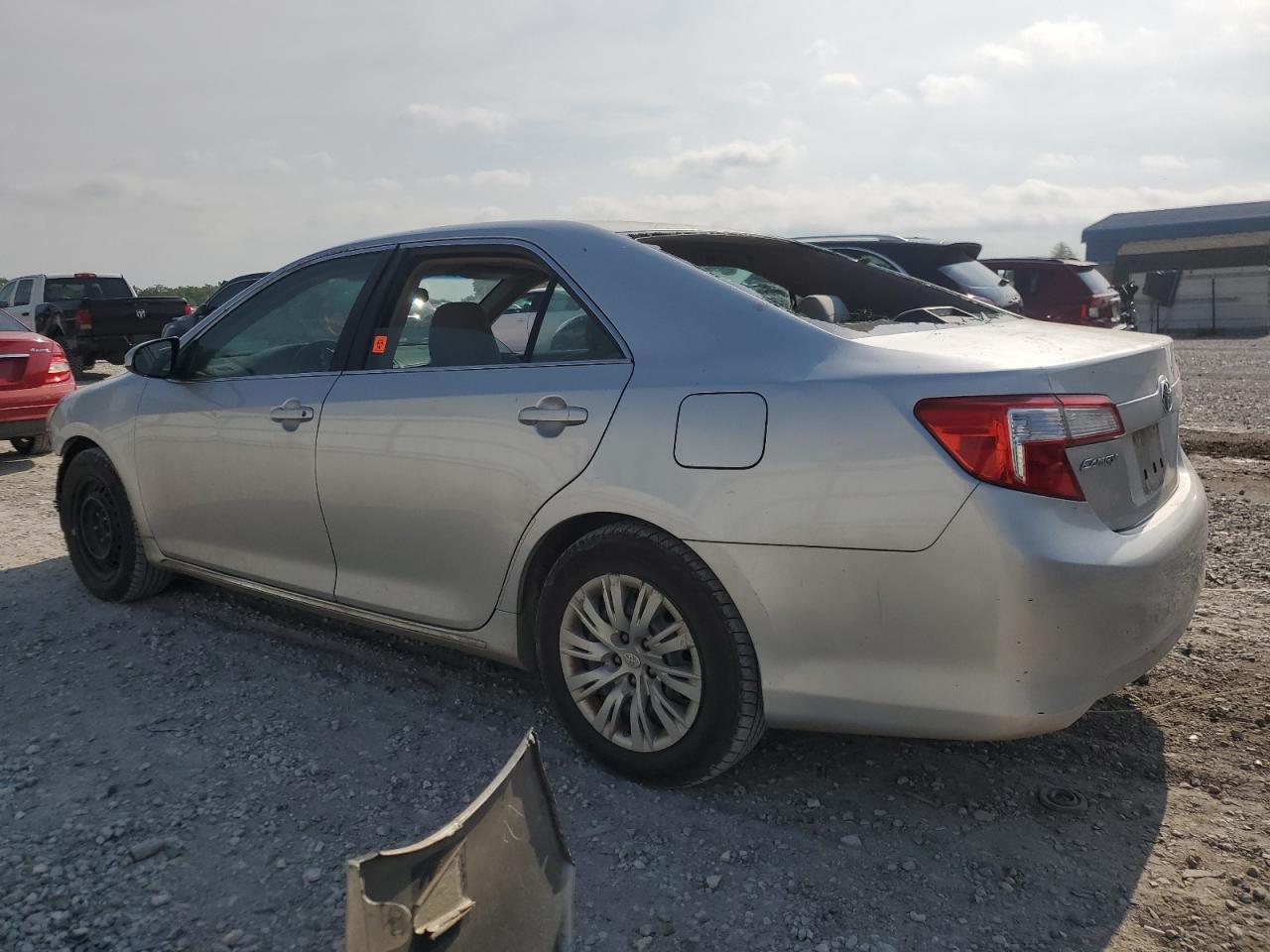 Toyota Camry Base Image 5