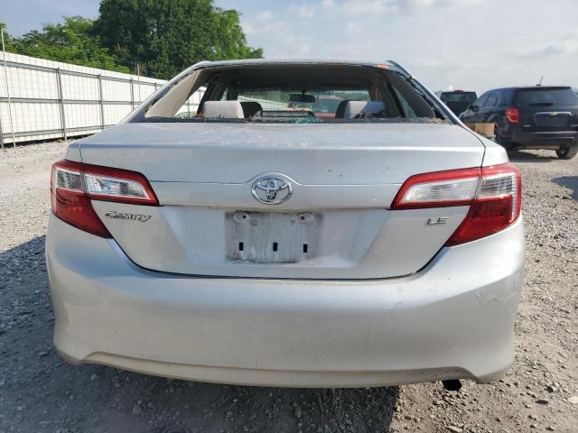 Toyota Camry Base Image 8