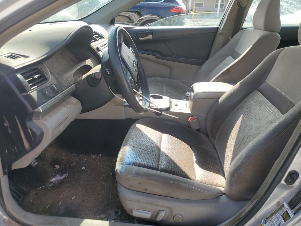 Toyota Camry Base Image 6