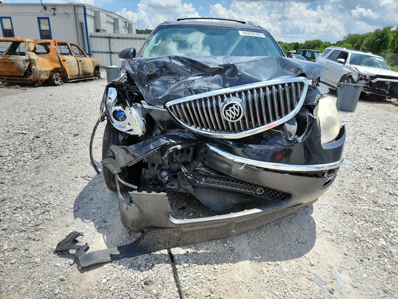 Buick Enclave Image 3