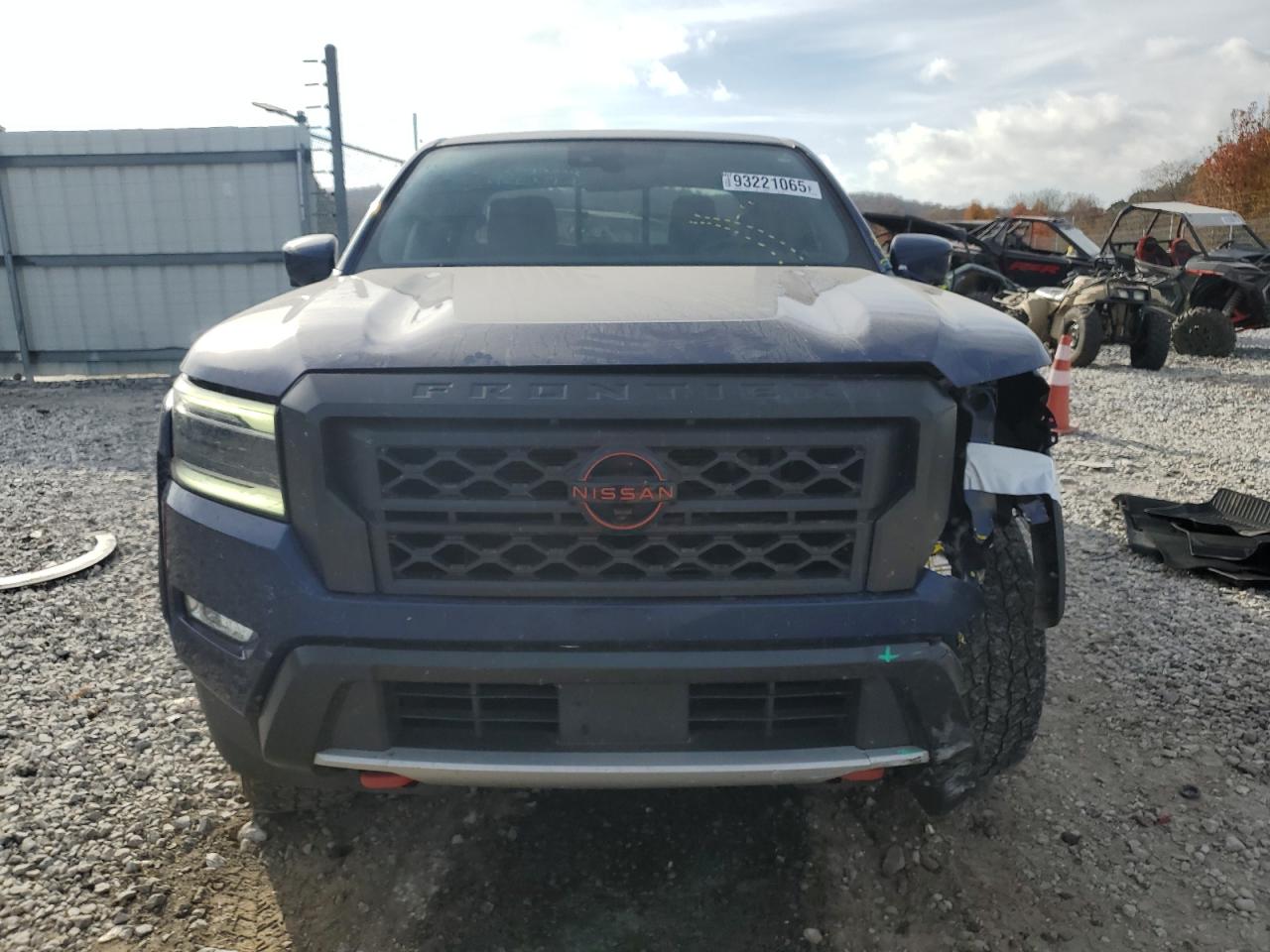 Nissan Frontier S Image 8