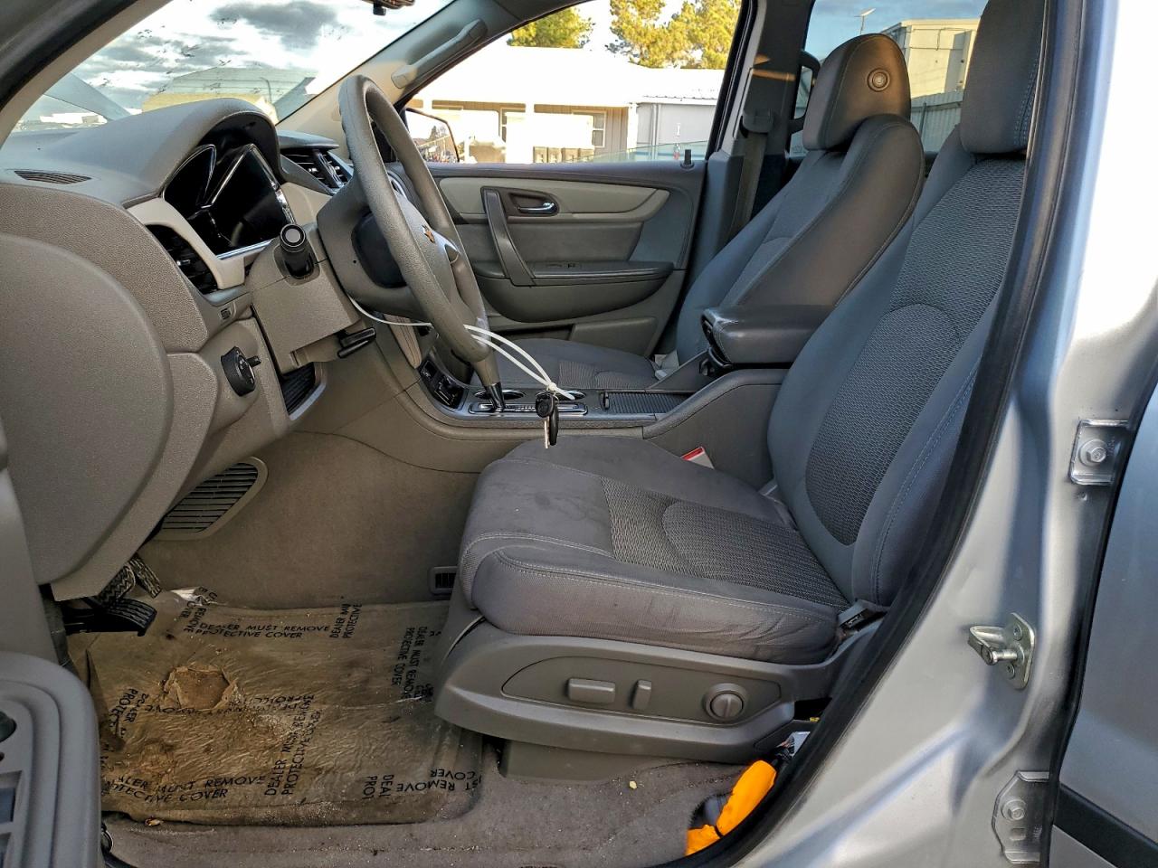 Chevrolet Traverse Ls Image 3