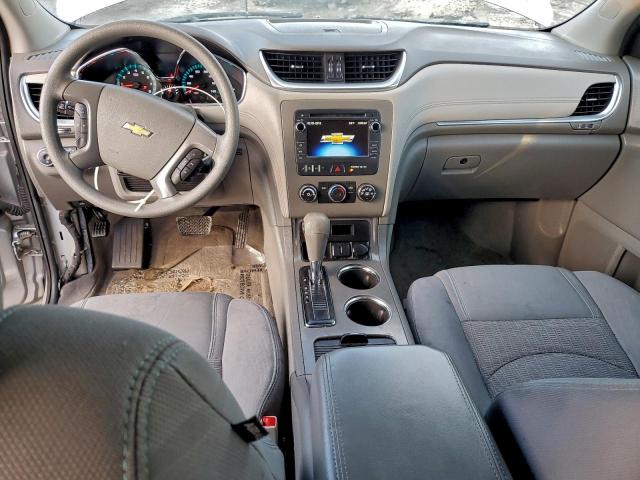 Chevrolet Traverse Ls Image 2