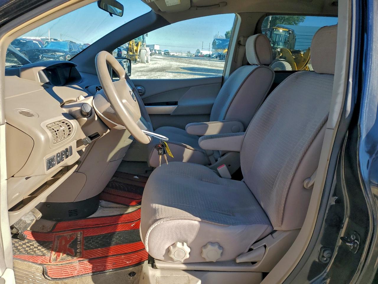 Nissan Quest S Image 7