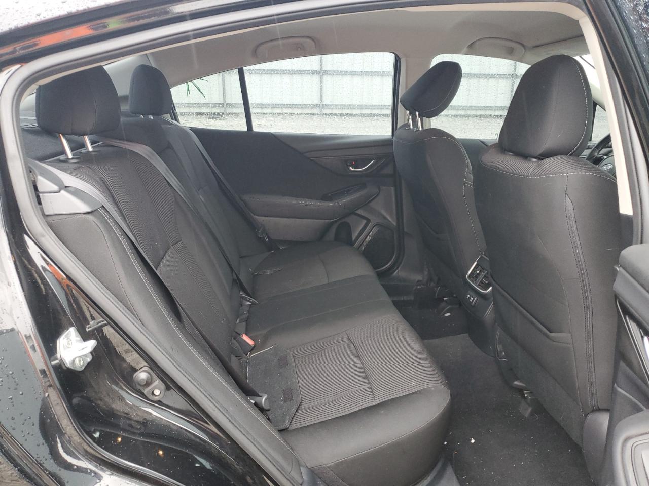 Subaru Legacy Premium Image 10