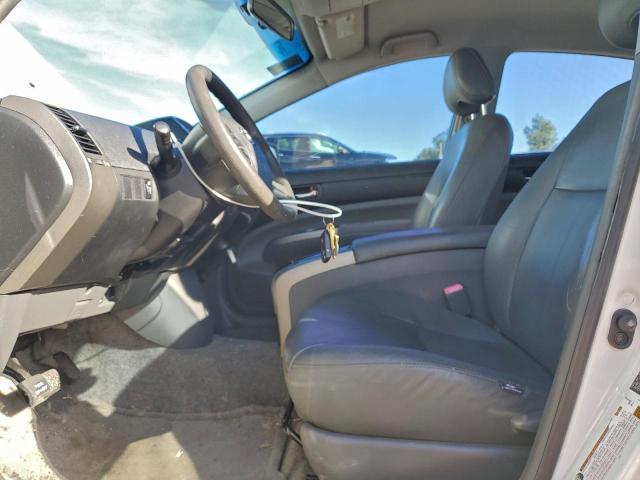 Toyota Prius Image 8