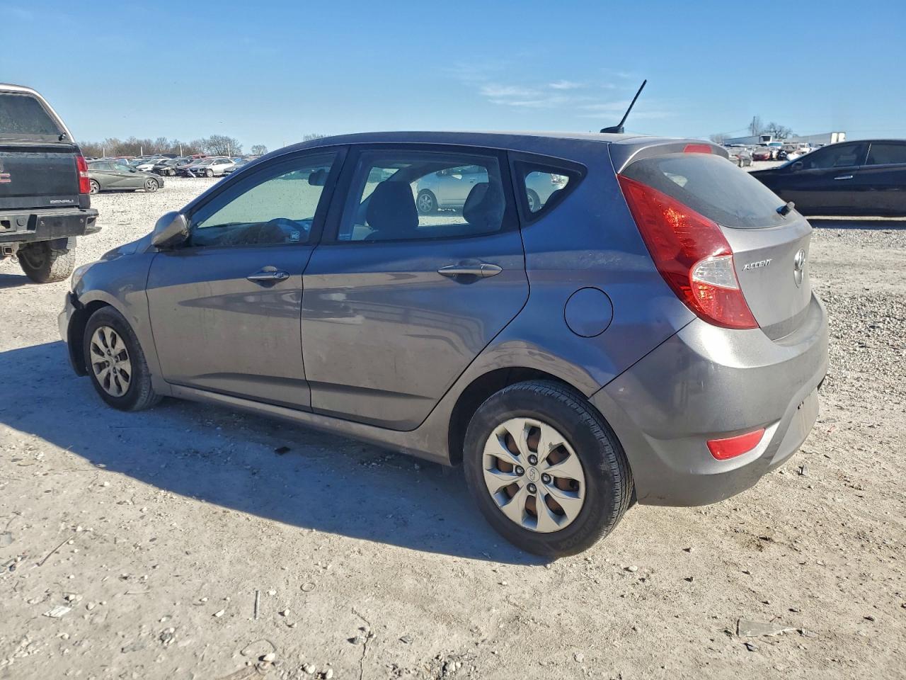 Hyundai ACCENT Se Image 10