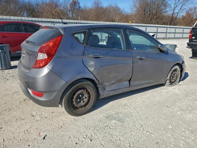 Hyundai ACCENT Se Image 4