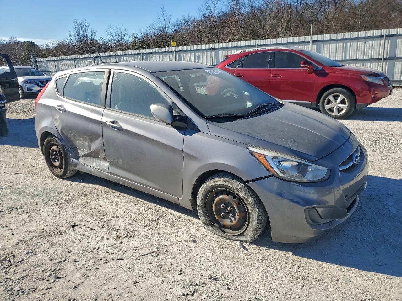 Hyundai ACCENT Se Image 3