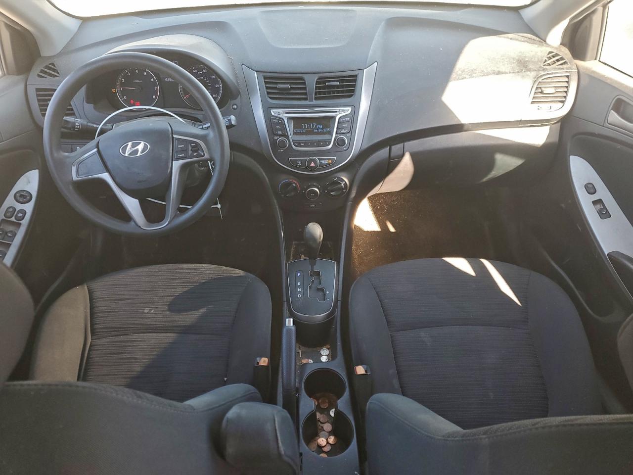 Hyundai ACCENT Se Image 11