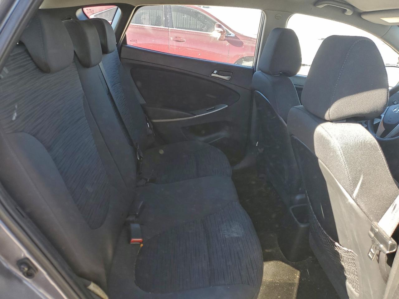 Hyundai ACCENT Se Image 9