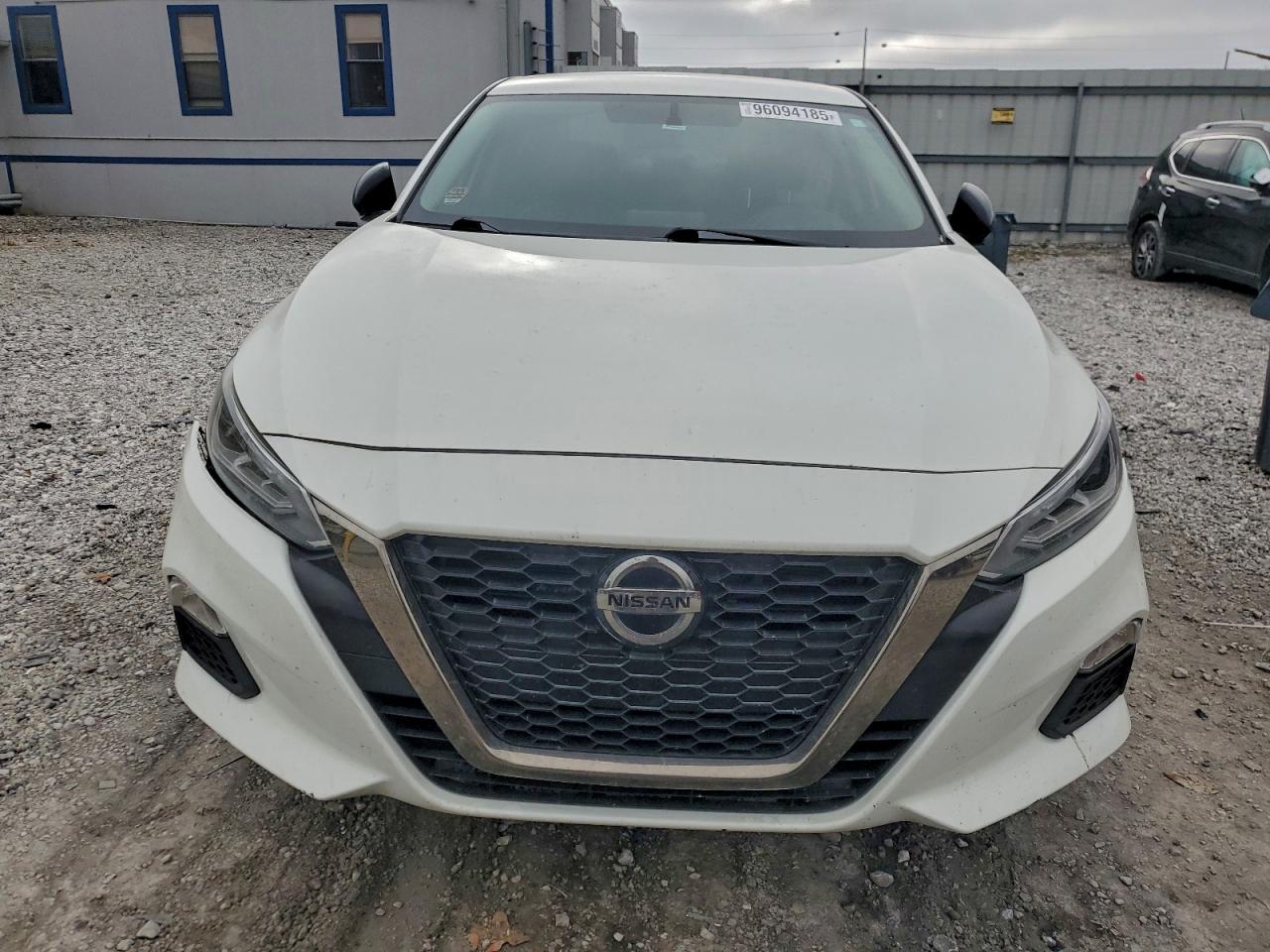 Nissan Altima Sr Image 7