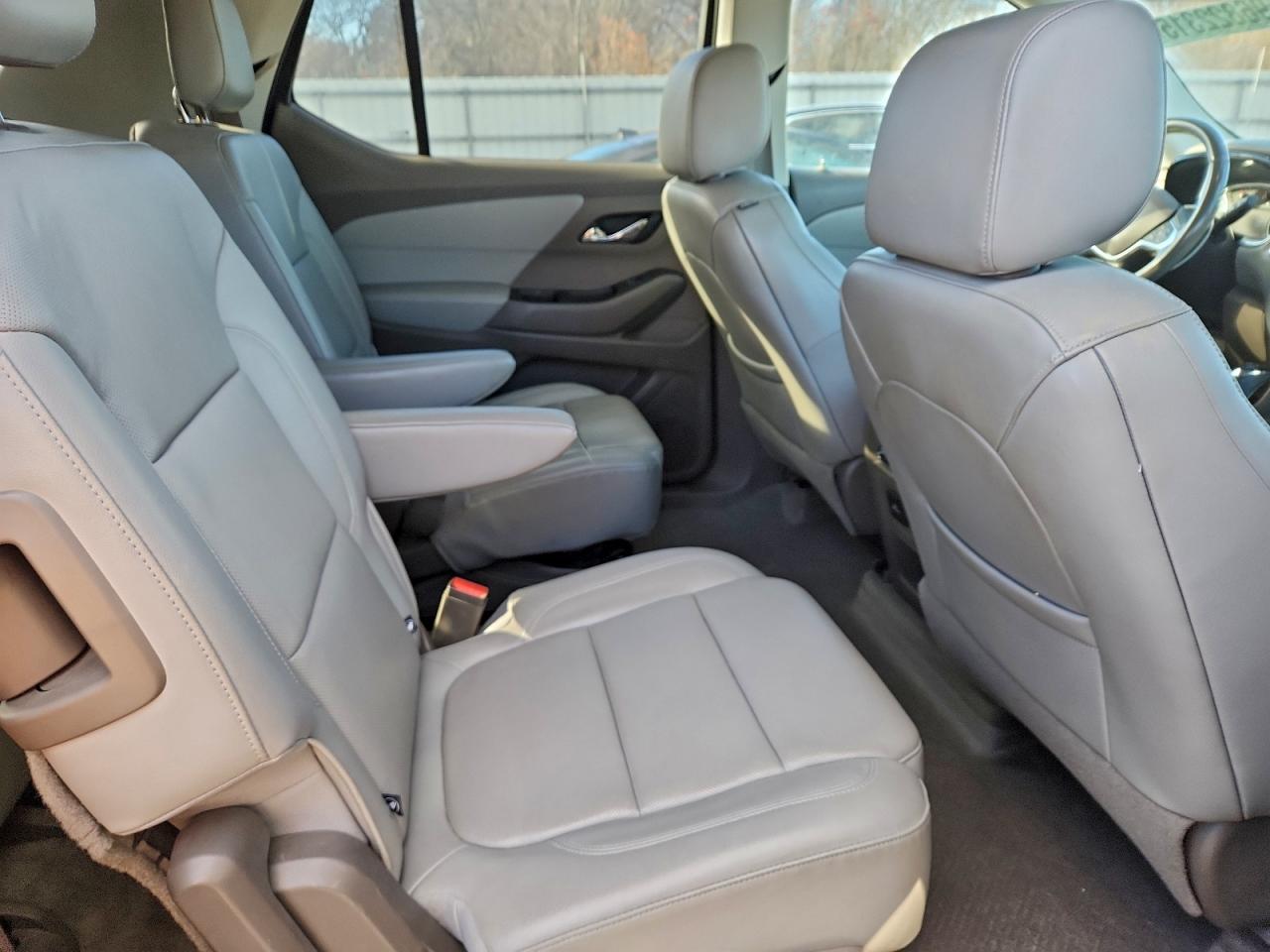 Chevrolet Traverse Premier Image 2