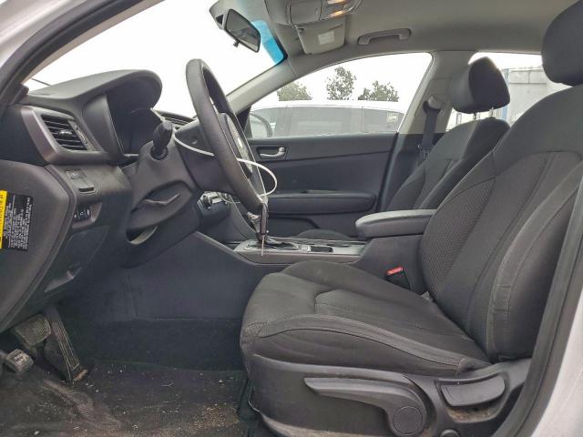 Kia Optima Lx Image 7