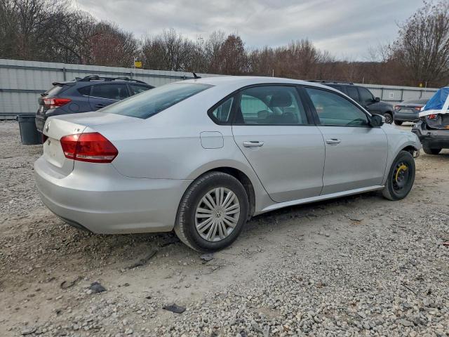 Volkswagen Passat S Image 6