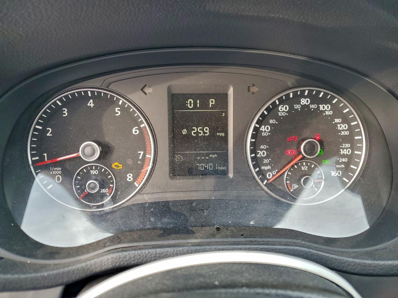 Volkswagen Passat S Image 8