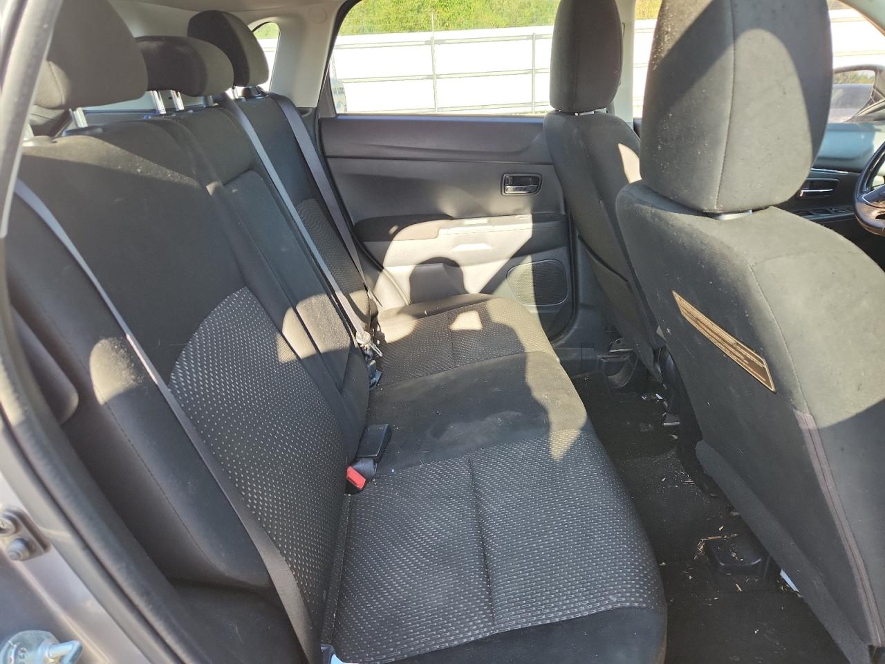 Mitsubishi Outlander Es Image 11