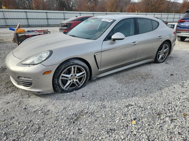  Salvage Porsche Panamera