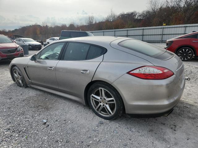 Porsche Panamera 2 Image 6